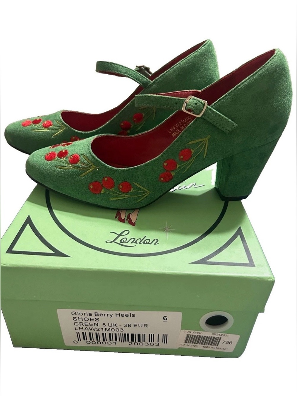 Lulu Hun Collectif Green Cherry Embroidered Mary Jane Heels Pumps US 7.5 - Picture 2 of 12